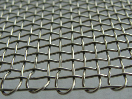 <a href=http://www.jngl8.com target='_blank'>軋花網</a>在石油鉆井平臺防護的應用案例 <a href=http://www.jngl8.com target='_blank'>軋花網</a>在石油鉆井平臺防護的應用案例